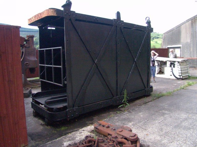 liftcage2.jpg